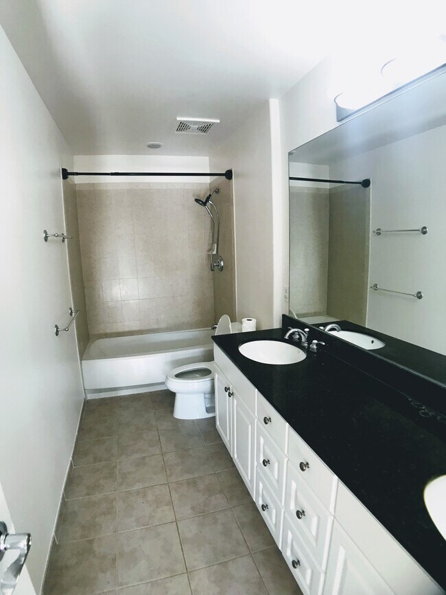 Building Photo - Resort style living! 3 Bed 2 Bath 2Pkg  Ko'Olina Kai Golf Estates