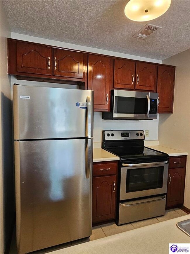 Building Photo - 508 Independence Ct