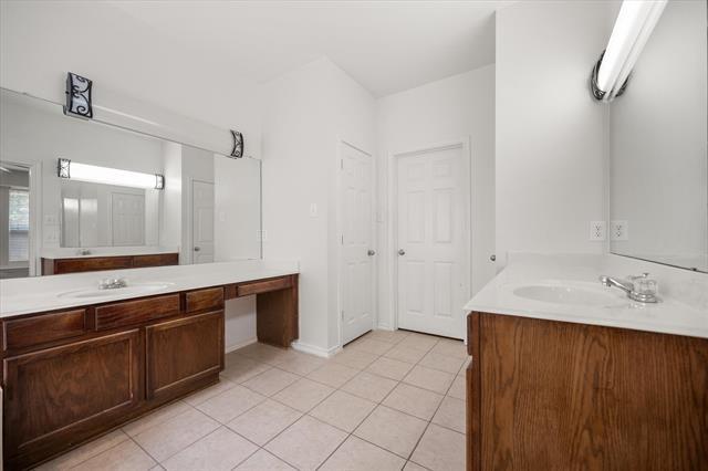 Building Photo - 4208 Glen Garden Dr