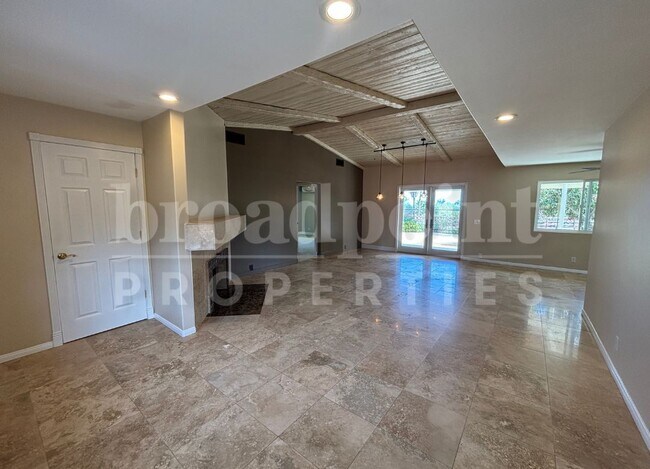 Building Photo - 11145 Meadow Glen Way E