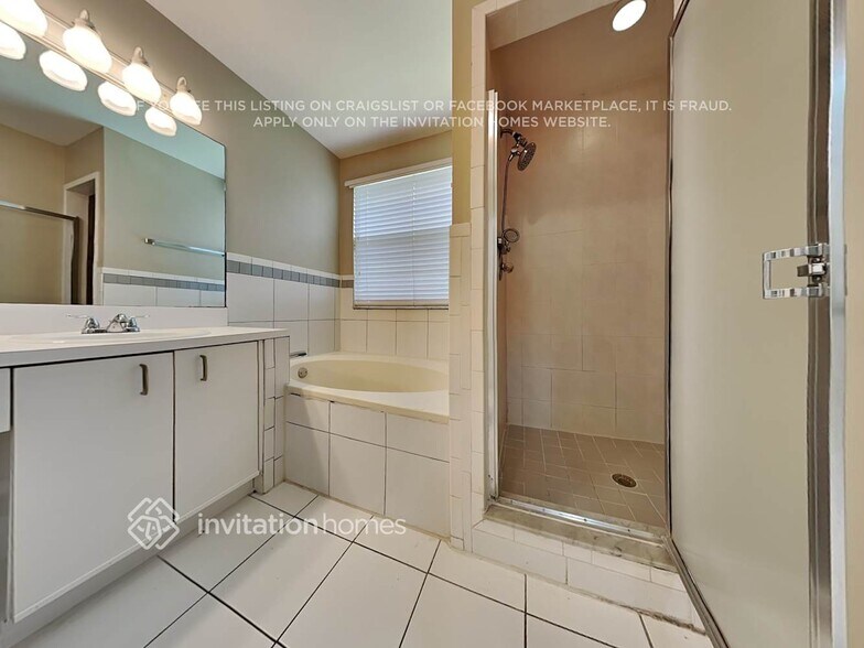 Building Photo - 5542 NW 53rd Cir