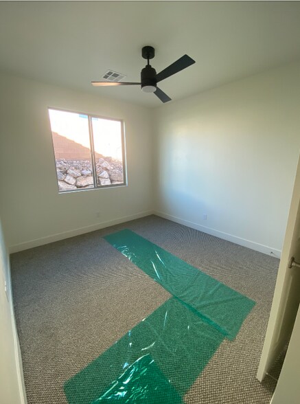 Building Photo - 1541 W 470 N