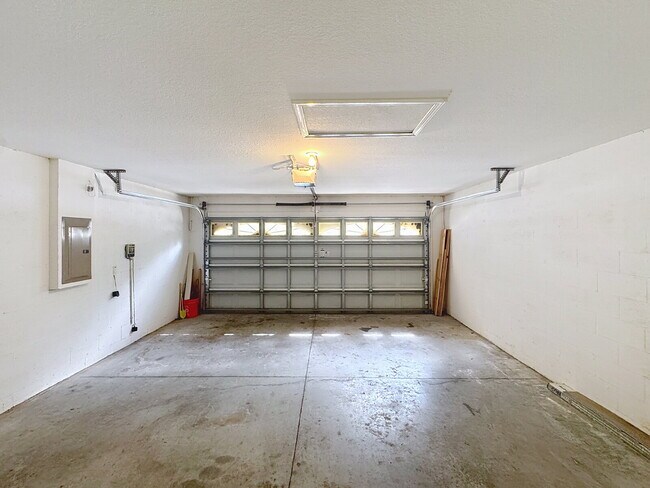 Building Photo - 13465 Fladgate Mark Drive