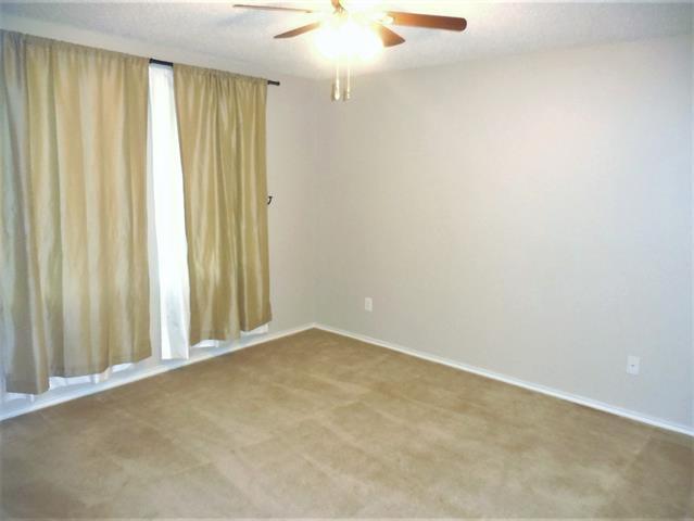 Building Photo - 5721 Thoroughbred Trail