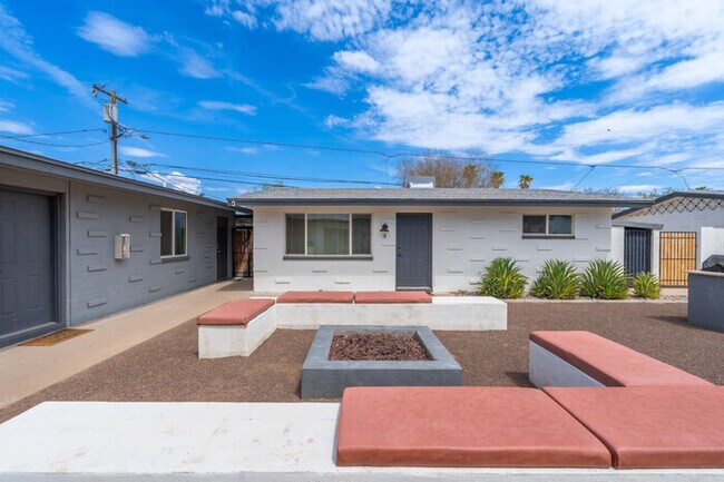 Building Photo - Fashion Square Apt1|SWVillage|Scottsdale|8...