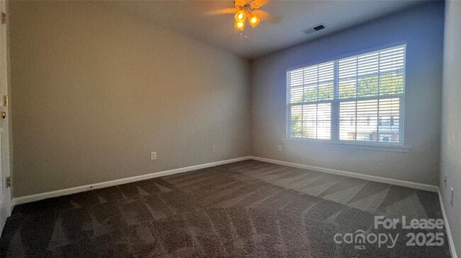 Building Photo - 3261 Mannington Dr