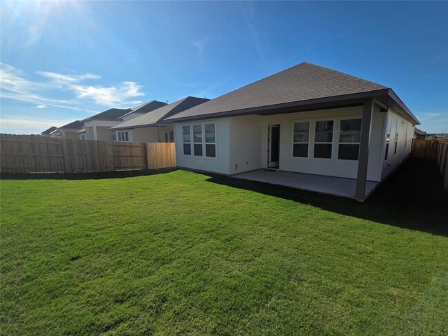 Building Photo - 332 Marisol Bnd