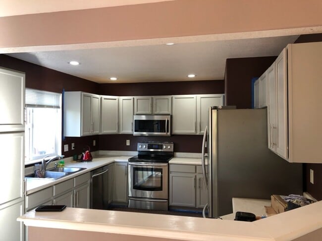 Building Photo - 3 bed 3 bath Castle Rock home walking distance to Douglas County High School