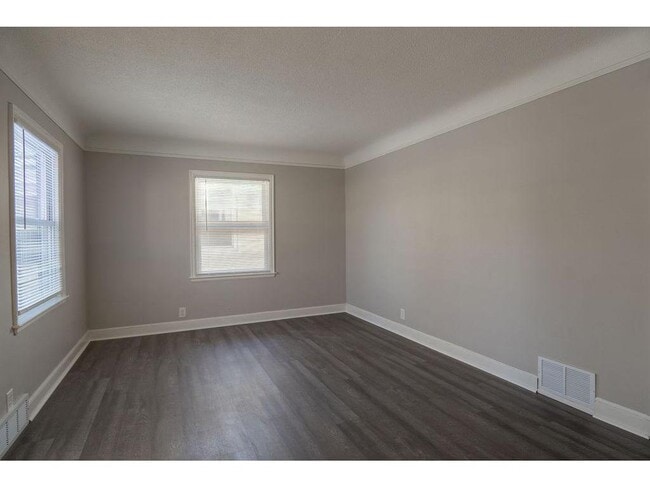 Building Photo - 5247 Dupont Ave N