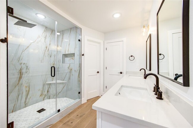 Building Photo - 1810 Eagle Falls Ct