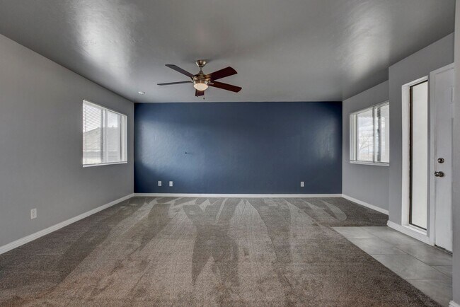 Building Photo - 6120 Antelope Villas Cir