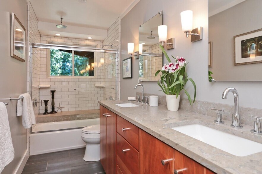 Building Photo - 3534 Oak Knoll Dr