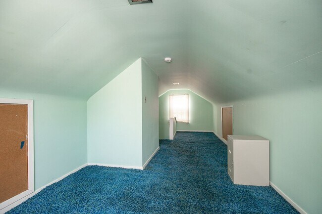 Building Photo - Charming 3 bedroom house Shaker Heights!!