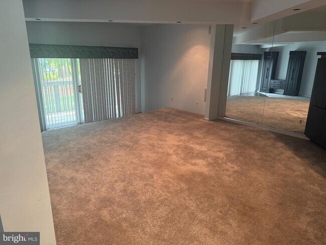 Building Photo - 203 Sunshine Lakes Dr