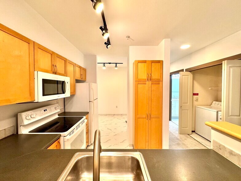 Building Photo - 111 108th Ave NE