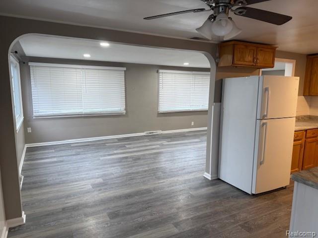 Building Photo - 2434 N Long Lake Rd