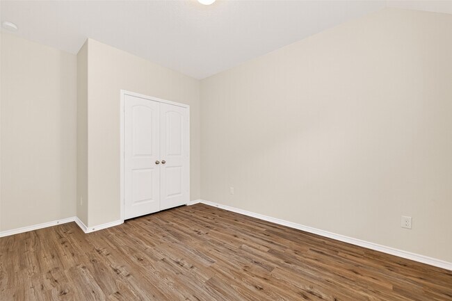 Building Photo - 2754 Little Caney Way