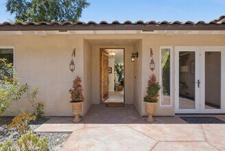 Building Photo - 1221 N Refugio Rd