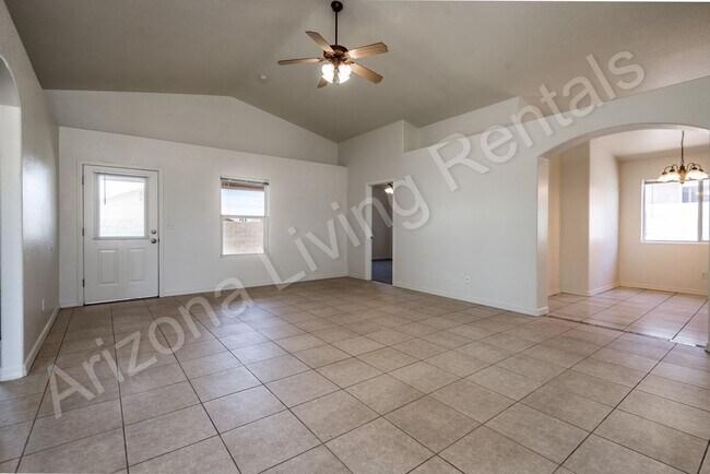 Building Photo - HUALAPAI MOUNTAIN FOOTHILLS HOME