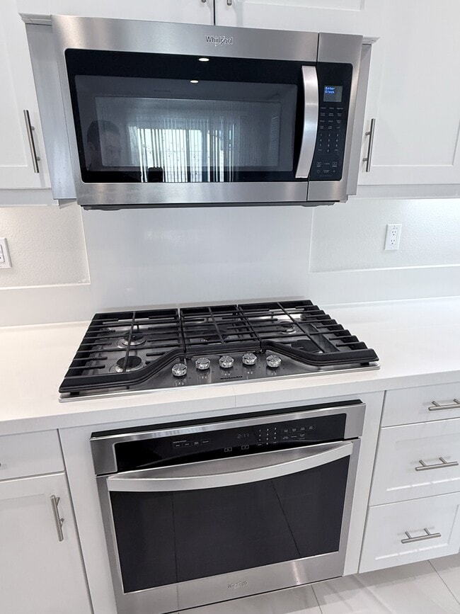 Building Photo - 31124 Hanover Ln