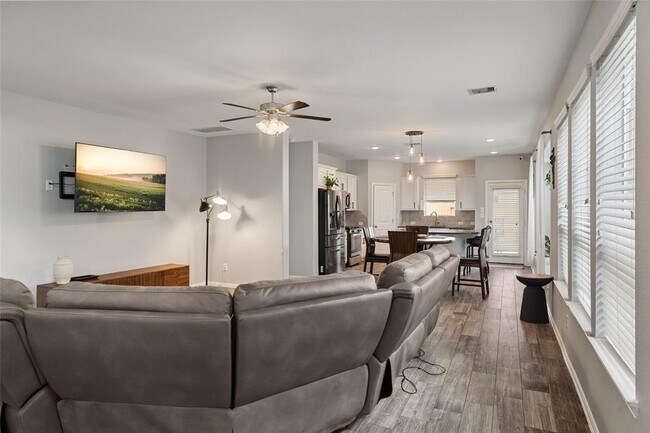 Building Photo - 3021 Wedgewood Bay Ct