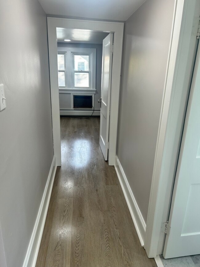 Building Photo - 164 Rabideau St