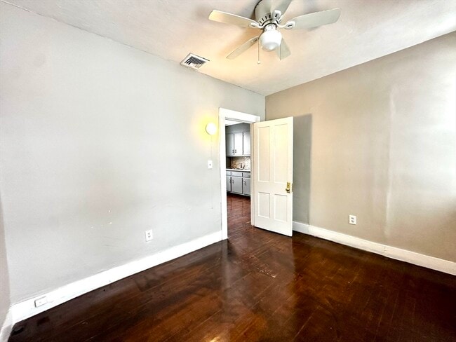 Building Photo - 56 Clinton Ave