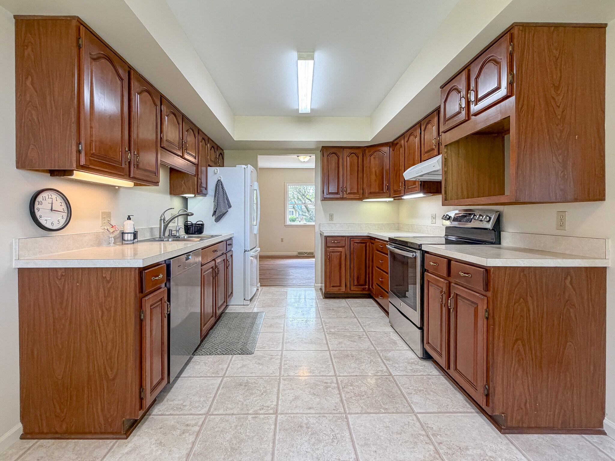 Building Photo - 340 Woodchuck Dr