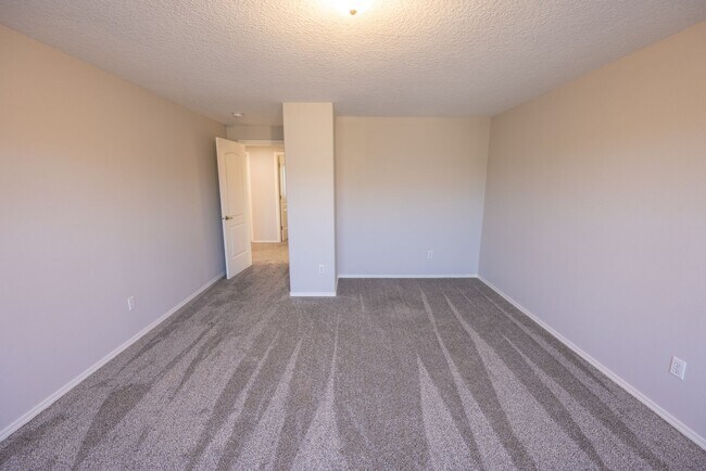 Building Photo - Home for rent in fast growing Ridgefield, WA - 4 bedr + Bonus Room