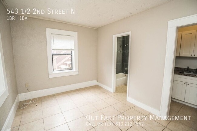 Building Photo - 543 1/2 2nd Street N-