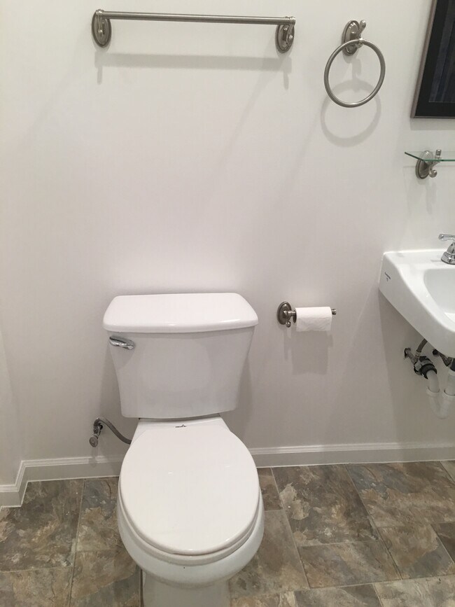 Building Photo - 3306 Iowa St