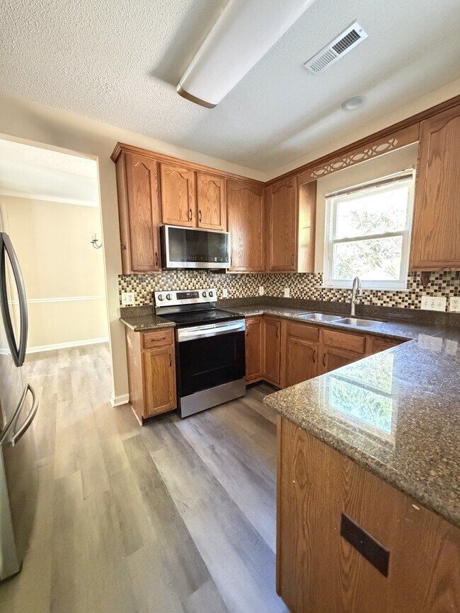 Building Photo - 5938 Brookstone Dr NW