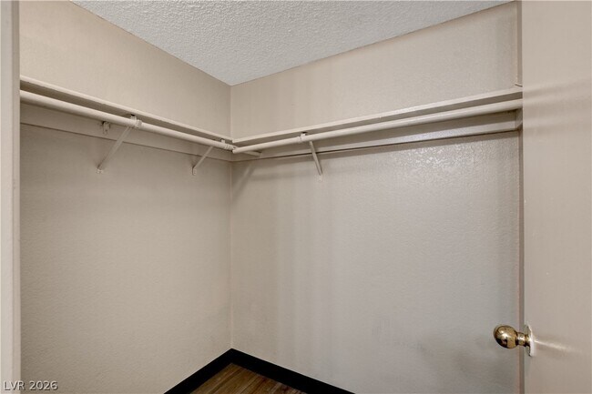 Building Photo - 200 Mission Laguna Ln