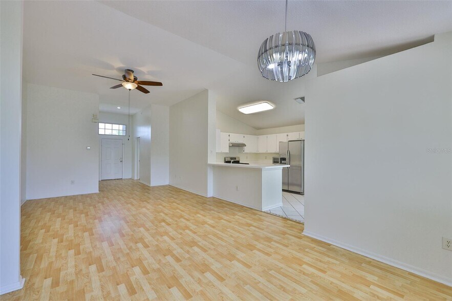 Building Photo - 1611 Bondurant Way