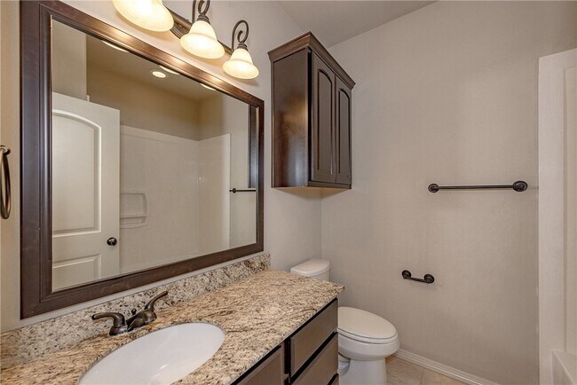 Building Photo - 1400 Cres Ridge Dr