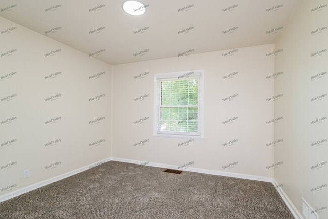 Building Photo - 6515 Heintz Rd