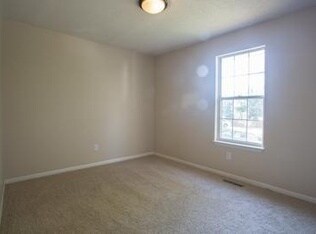 Building Photo - Charming 3 Bedroom 2 Bath Ranch in Willard Schools-