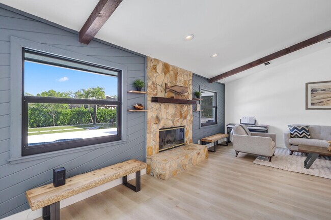 Building Photo - 14704 Black Bear Rd