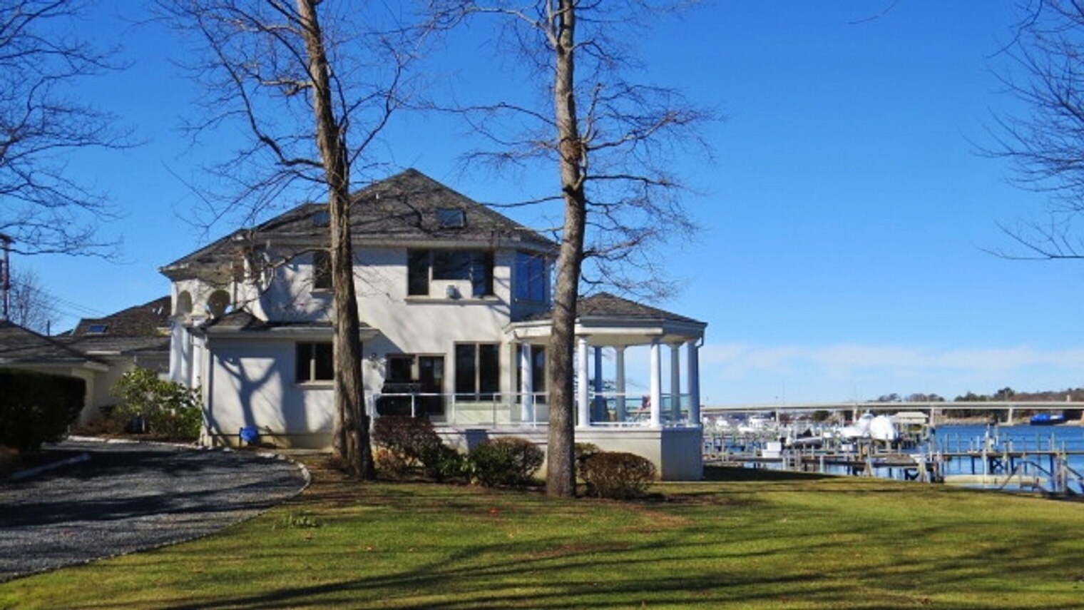 Building Photo - 3722 River Rd
