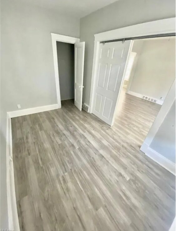 Building Photo - 2231 W 105th St