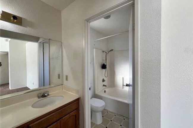 Building Photo - 14629 Mountain High Dr