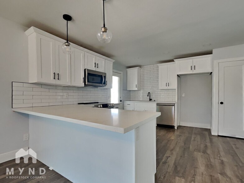 Building Photo - 2528 E Hermosa Dr