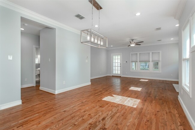 Building Photo - 5327 Worth St