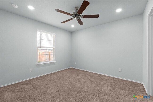 Building Photo - 1218 LEXINGTON Dr