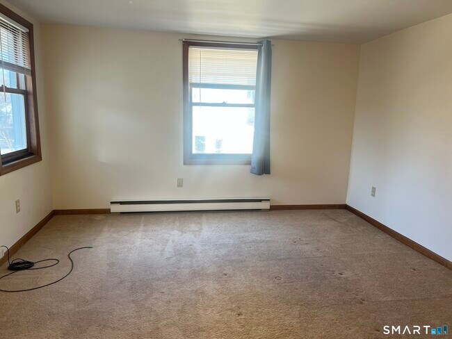 Building Photo - 7 Golden Hill St