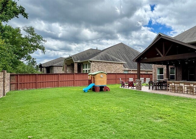 Building Photo - 4054 Northern Spruce Dr
