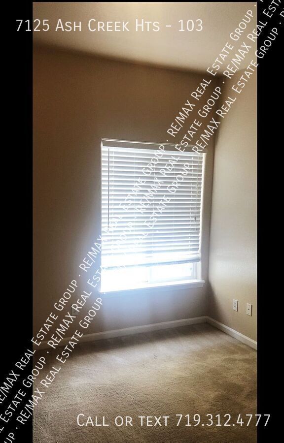Building Photo - 7125 Ash Creek Heights