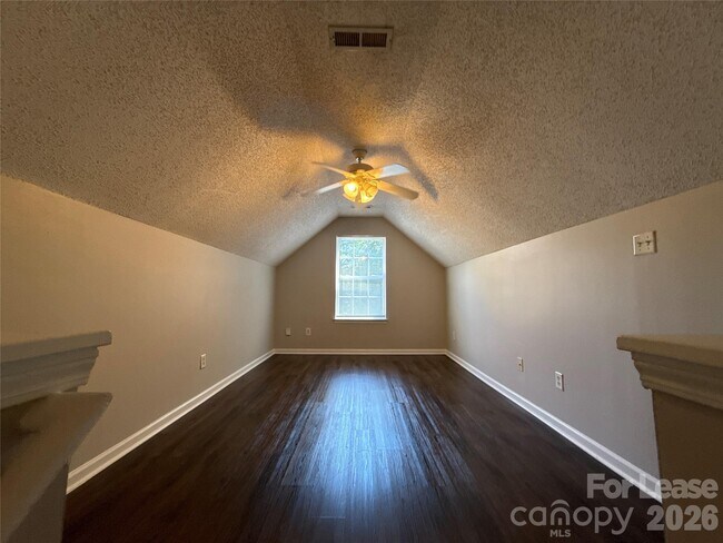 Building Photo - 1601 Elk Creek Ct