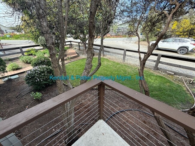 Building Photo - Spacious and Bright 3BR 2BA Seacliff Home - Close to the Beach!