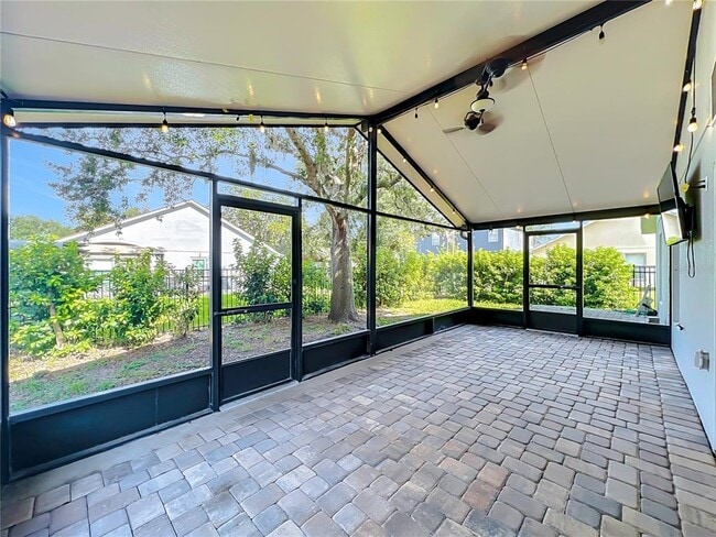 Building Photo - 1045 Willow Branch Dr
